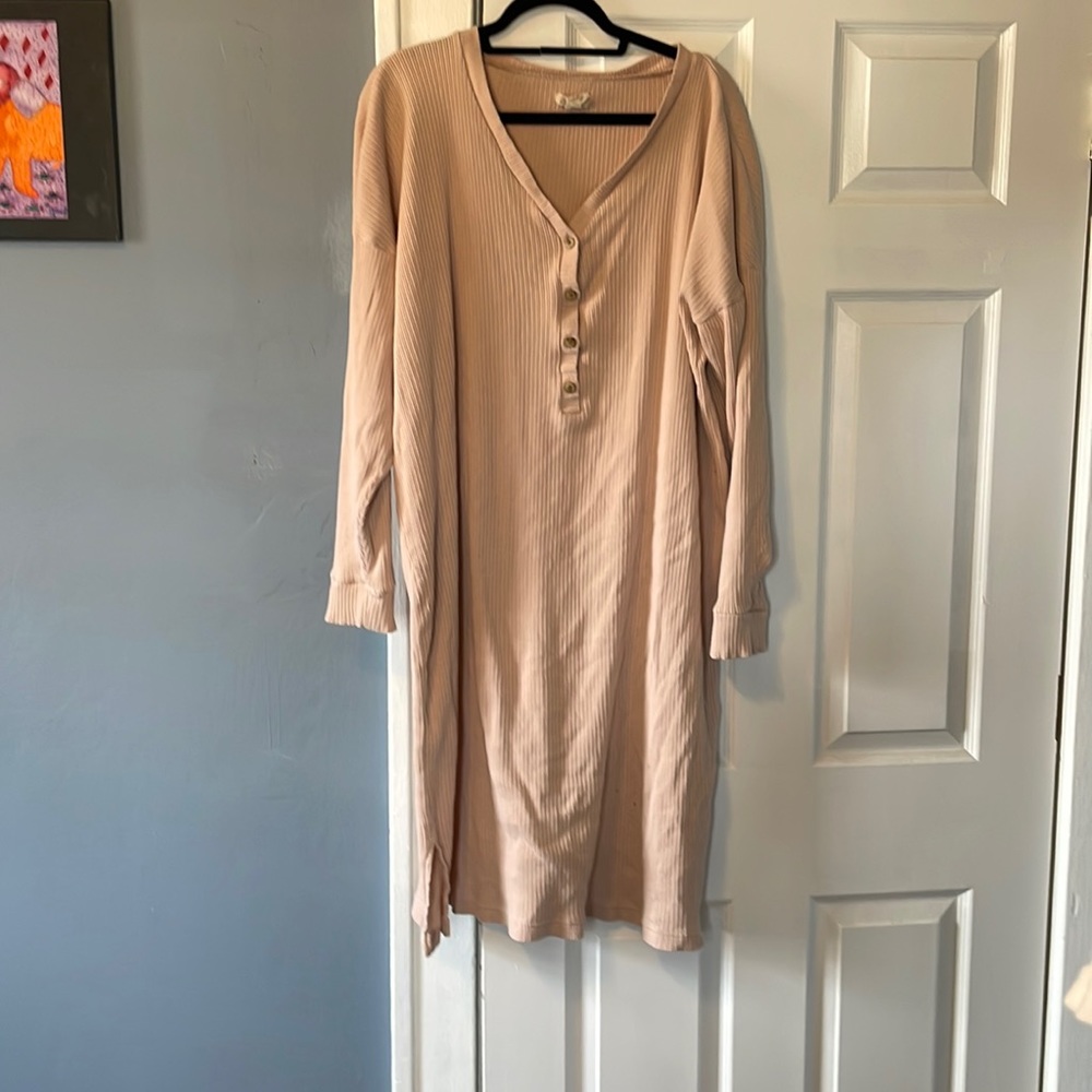 Peach nightgown